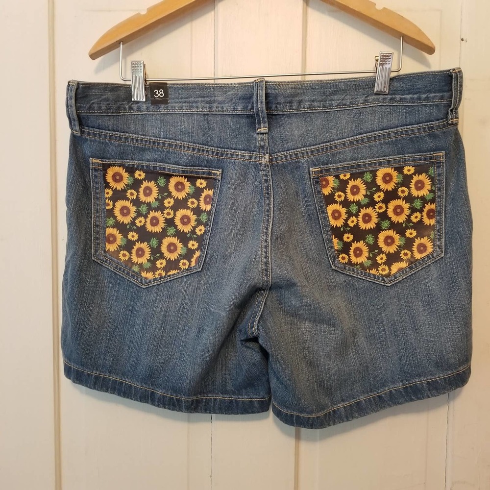 Boho Hippie Chic Upcycled Women's Denim Jean Shorts Sunflowers Pocket Size 38
